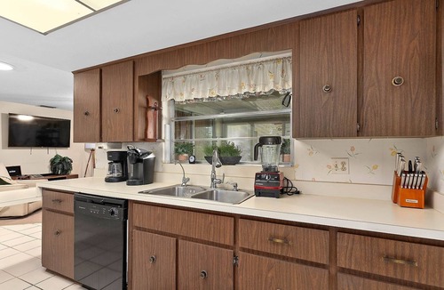 Forest City House | Charming 4-bedroom house with WiFi, AC in adorable Apopka