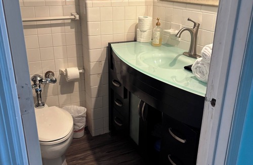 Bermuda Riviera Bed & Breakfast | Charming boutique Hotel Room bed & breakfast in beautiful Fort Lauderdale