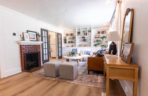 Burley House | Charming Burley Home, 9 Beds