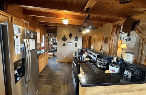 Clyde House | Charming Cabin Rental with a Hot Tub and Fireplace in the Smoky Mountains