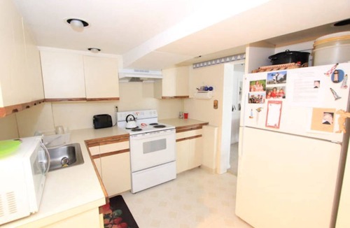 East Sandwich Condo | Charming Cape Condo Steps to Private Beach