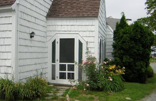 Osterville House | Charming Carriage House on Private Oceanfront Estate