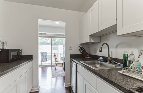 North Bethesda Condo | Charming Condo in North Bethesda by RedAwning