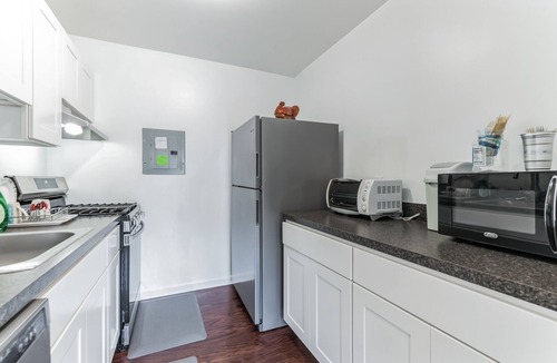 North Bethesda Condo | Charming Condo in North Bethesda by RedAwning