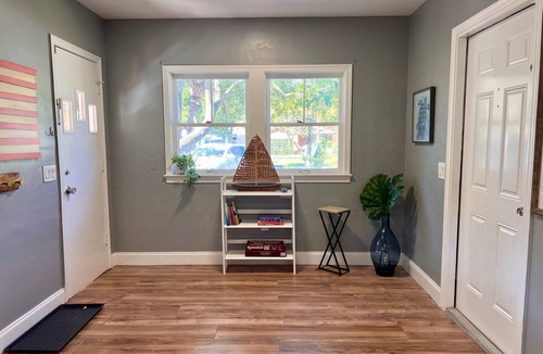 Riverside Park House | Charming Florida Cottage - close to downtown, beach, Las Olas, airport!