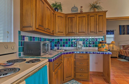 Las Conchas Cottage | Charming Las Conchas Home w/Patio: Steps to Beach