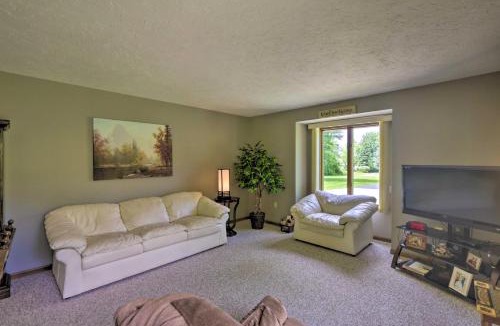 Lewiston Apartment | Charming Lewiston Apt: 10 Miles to Niagara Falls!