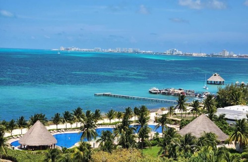Puerto Juarez Apartment | Charming loft apartment with breathtaking penthouse ocean view🏝🏖