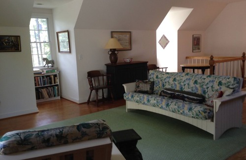 Ware House | Charming Quiet Retreat on North River in Historic Gloucester, Virginia