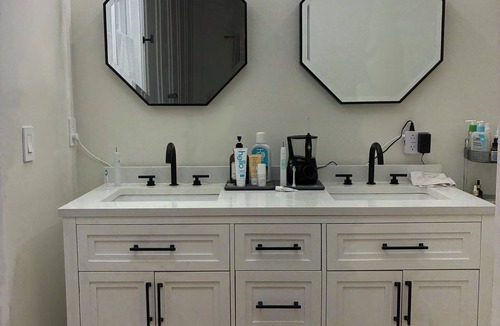 Cooper City House | Charming South Florida bungalow 15 minutes from the World Cup Stadium