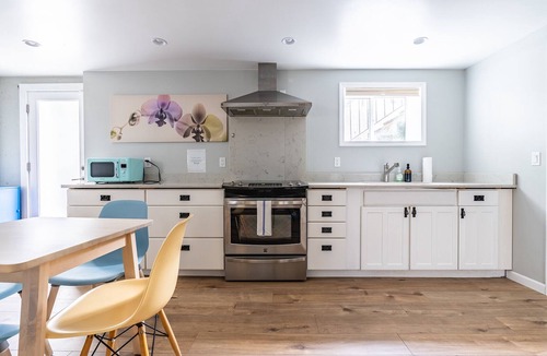 Seattle Metro Area House | Charming & Spacious Lakewood Retreat Near Local Attractions