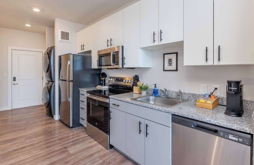 CUF Apartment | Charming Stay Near TQL & Paycor Stadiums
