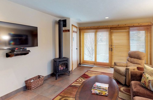 River Run Condo | Charming townhome with Mt. Baldy views - near River Run ski lifts & trails