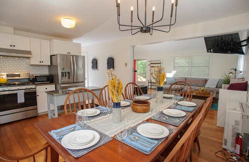 Lagoon Heights House | Charming Vacation Home in Oak Bluffs.