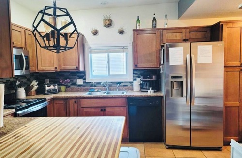 Baraboo House | Charming Wisconsin Dells, Devil’s Lake, & Circus World Retreat!