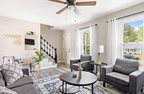 Chesterfield House | Cheerful 4-Bedroom Southside Home