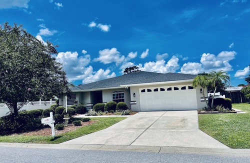 Lake Sarasota House | Cheerful 5-bedroom house with a pool.