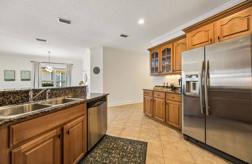 Kingsland House | Chic & Airy 3BR Escape w/Resort Amenities Included