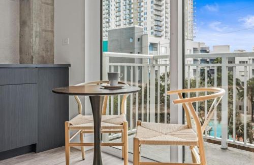 Channel District Apartment | Chic Channelside Getaway in DT | Close to DT!