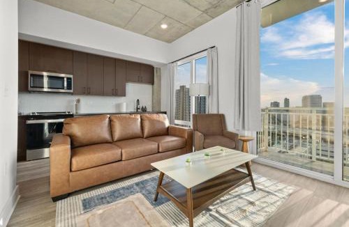 Channel District Apartment | Chic Channelside Studio with High-Rise Views