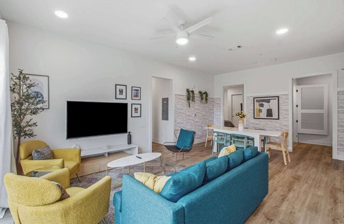 East Nashville Condo | Chic condo in heart of East Nashville with WD & central AC - walk everywhere