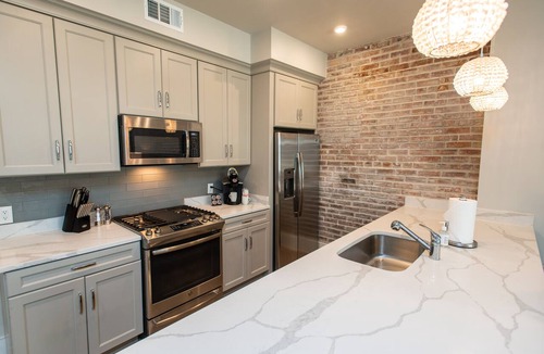 Central Business District Hotel | Chic New Orleans CBD Escape: Historic Charm + Modern Comfort Near Nightlife
