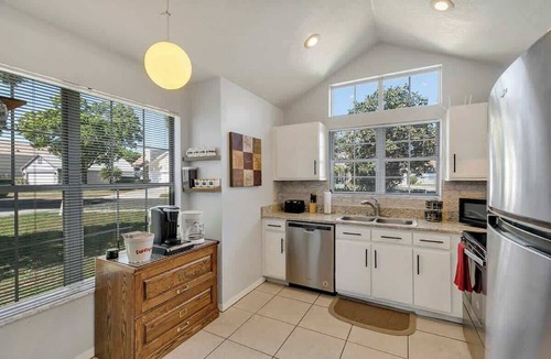 Oviedo House | Chill 4/2, Lakefront, Game Room, Fishing & Hot Tub