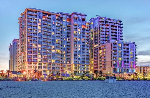 Northeast Virginia Beach Apartment | City View 2 Bedrooms Suite