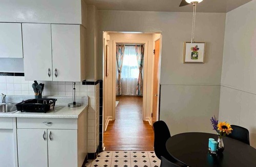 Westwood Apartment | Cincy Furnished Stays Blue Elegance 1Bdrm Apt 15 Min to UC Medical