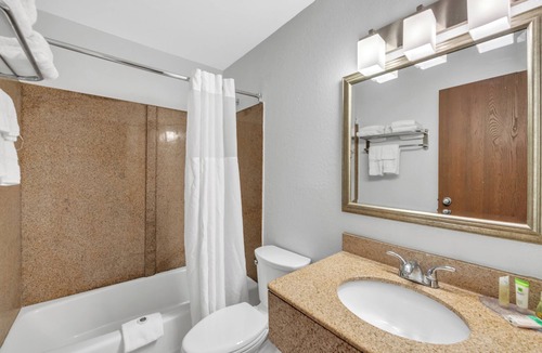 Newport News Hotel | City Centre Inn at Newport News
