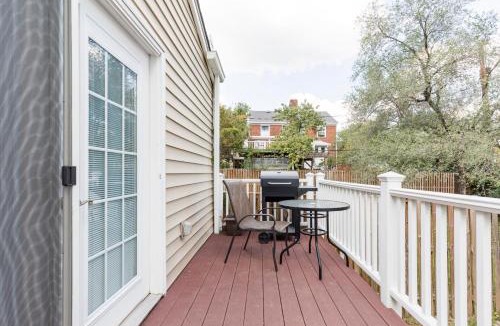 Arlington House | Classic Brick House 4BR 3BA Perfect for Families Near DC