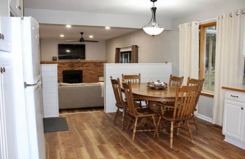 Birch Run Township House | Clean, Comfortable & Close to Downtown Frankenmuth