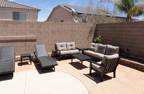 Paradise Hills House | Clean Vegas area with HEATED salt pool & hot tub, PRIVATE Luxury 5 Star Reviews