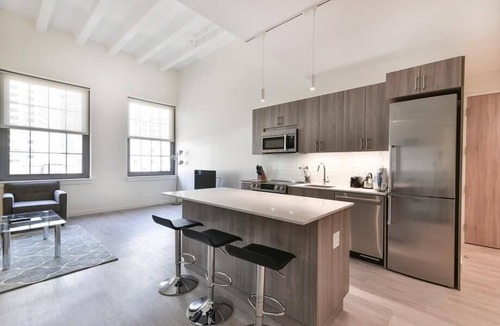 Chinatown Apartment | Close to Hospitals 1 High Fl BR | 24hr Concierge