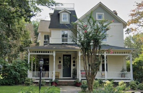 Falls Church House | Close to Metro in Falls Church City