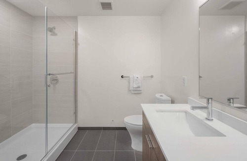 NoMa Hotel | Close to Metro Red Line | Business Traveler Friendly | NoMa