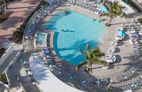 Clearwater Beach Resort | Club Wyndham Resort Clearwater, 2Bed Deluxe, sleeps 8. BEACHFRONT