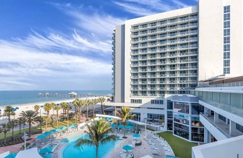 Clearwater Beach Resort | Club Wyndham Resort Clearwater, 2Bed Deluxe, sleeps 8. BEACHFRONT