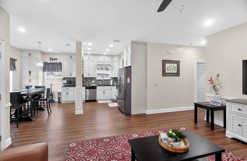 Brunswick House | Coastal Charm | Near St. Simons, Beaches & FLETC