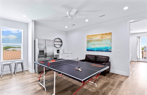 Miramar Beach House | Coastal Charmer: Private heated pool, Free golf cart, 1min to beach, Game rooms