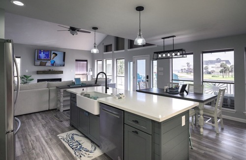 Pirates Beach House | Coastal Comfort Where Kids & Pets Feel at Home: Sip, Sit, and Soak it in.