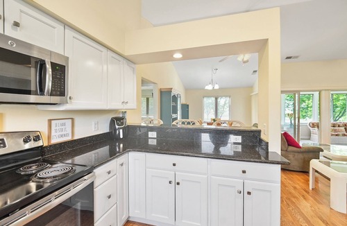 Plantations East Condo | Coastal Escape 3BR Condo Near Lewes Beach
