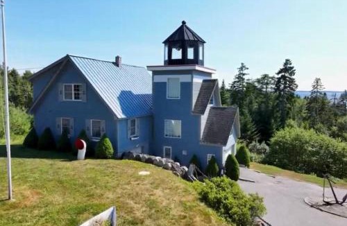 West Tremont House | Coastal Lighthouse Retreat 4Mi to Acadia Trails