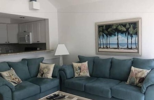 Old Town Hotel | Coconut Beach Resort, Pool, Hot Tub, Beach