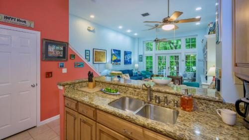 Truman Annex House | Colors of the Keys by Last Key