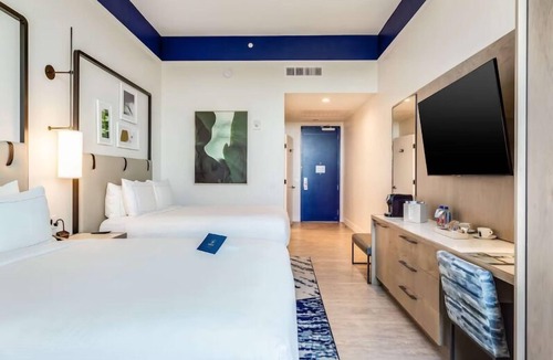 Ojus Hotel | Comfort and Relaxation! Rooftop Swimming Pool, Pet-friendly!