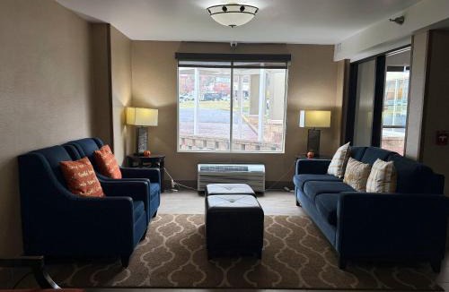 Seven Corners Hotel | Comfort Inn Falls Church - Tysons Corner