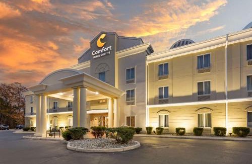 Carneys Point Hotel | Comfort Inn & Suites Carneys Point - Pennsville