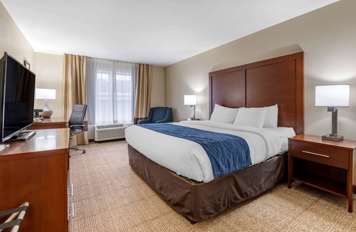 Wilder Hotel | Comfort Inn & Suites Northern Kentucky