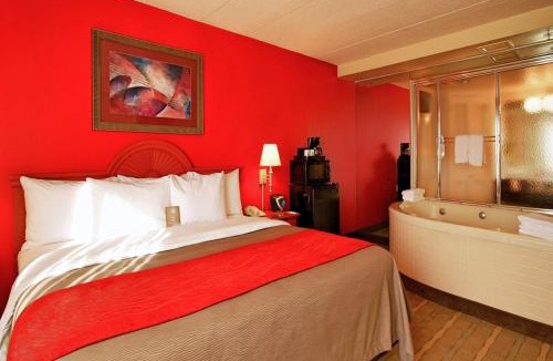 Fairfax Hotel | Comfort Inn University Center